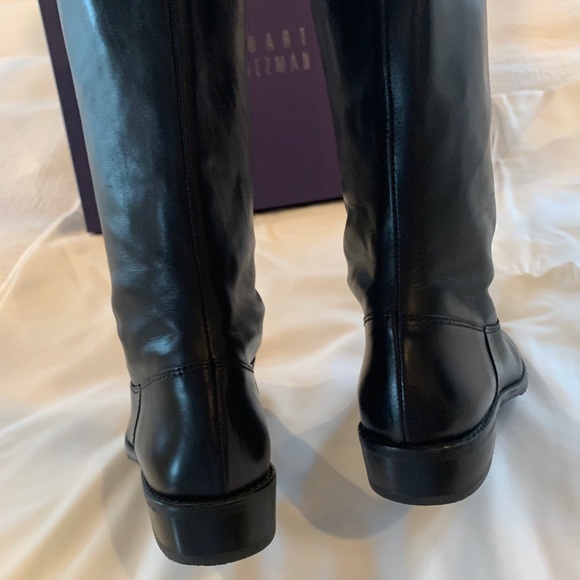 Stuart Weitzman - Picture 8 of 13